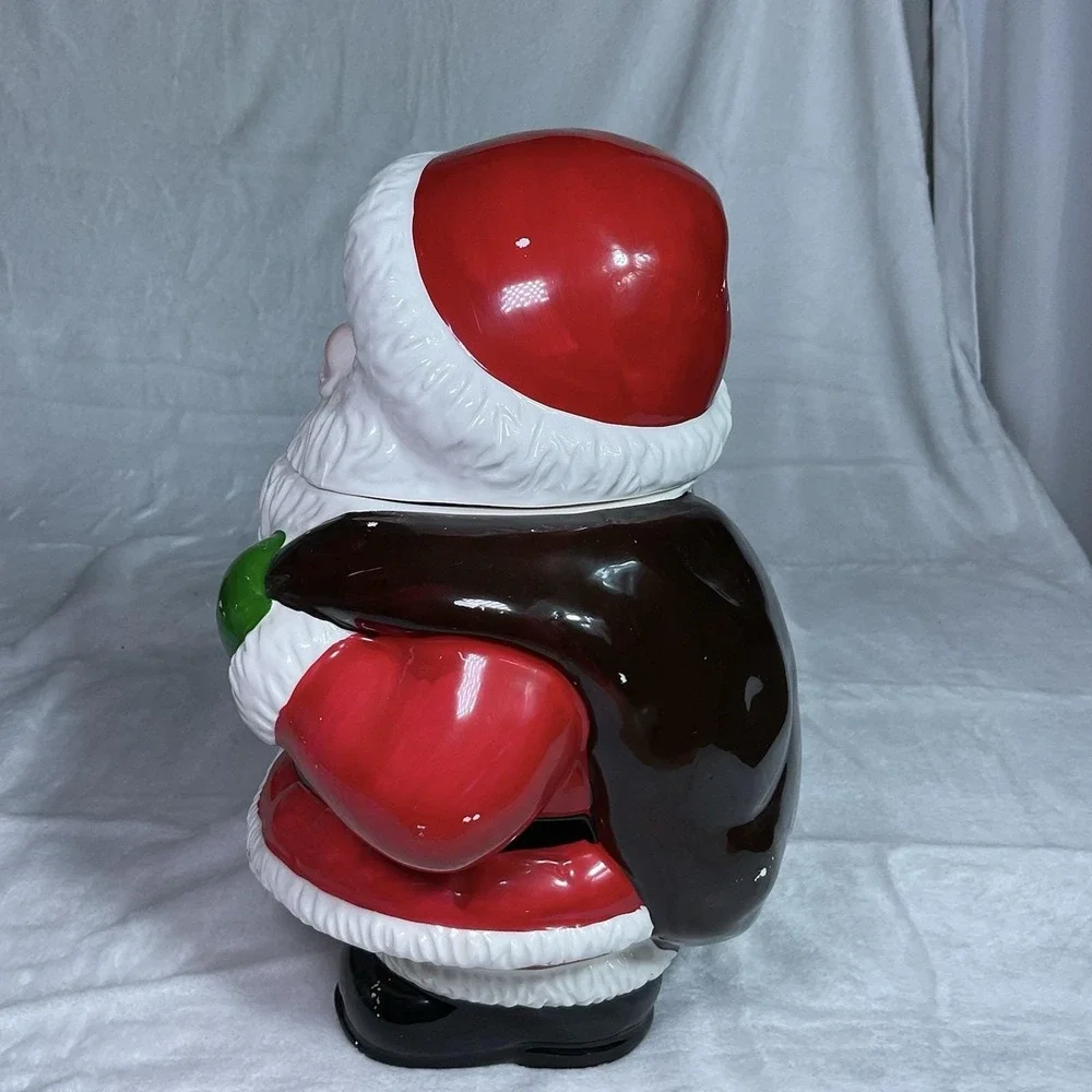 VTG Yin Tai Taiwan Santa Claus Cookie Jar Hand Painted Ceramic Christmas